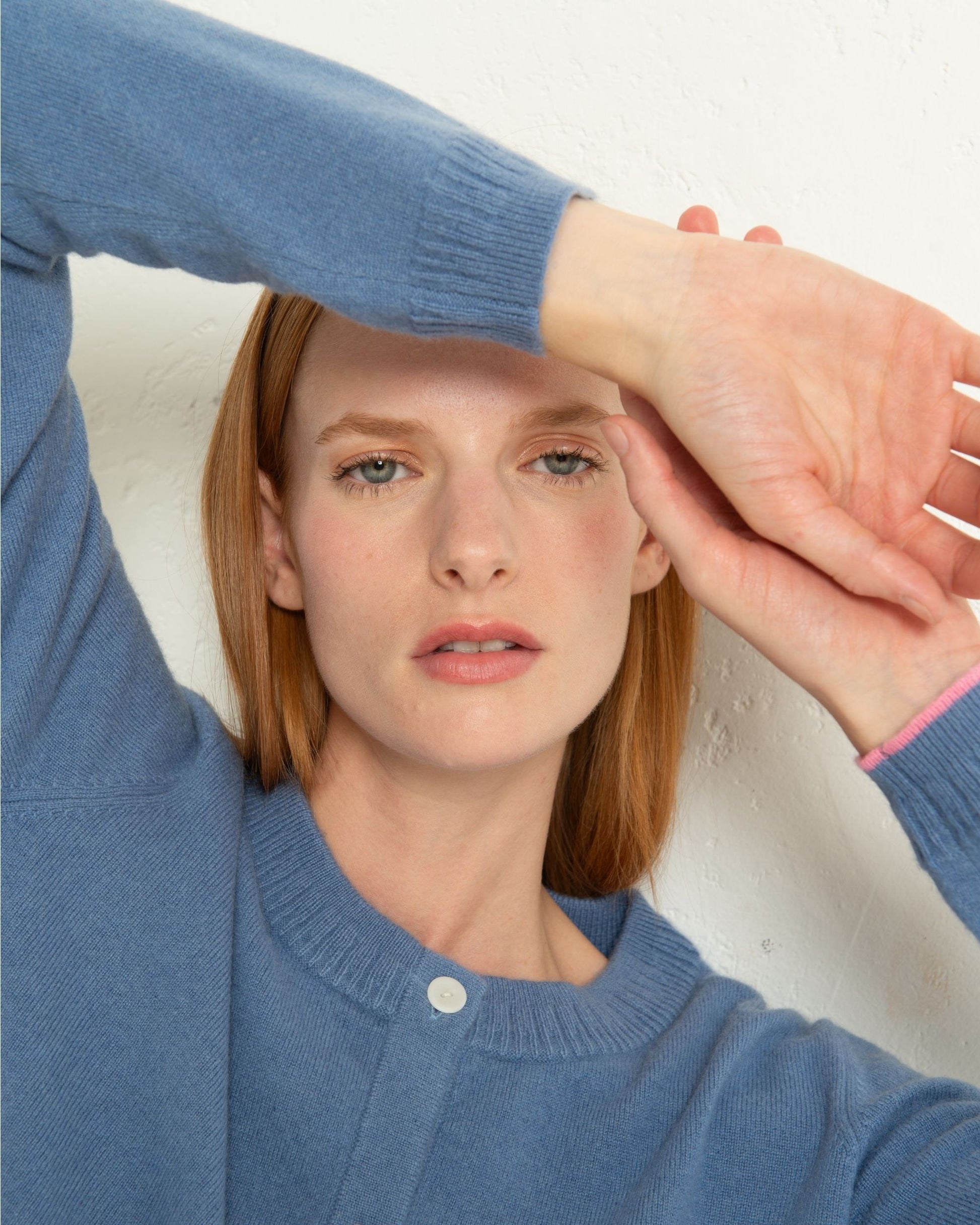 Cashmere Classic Crew Cardigan Cornflower Blue