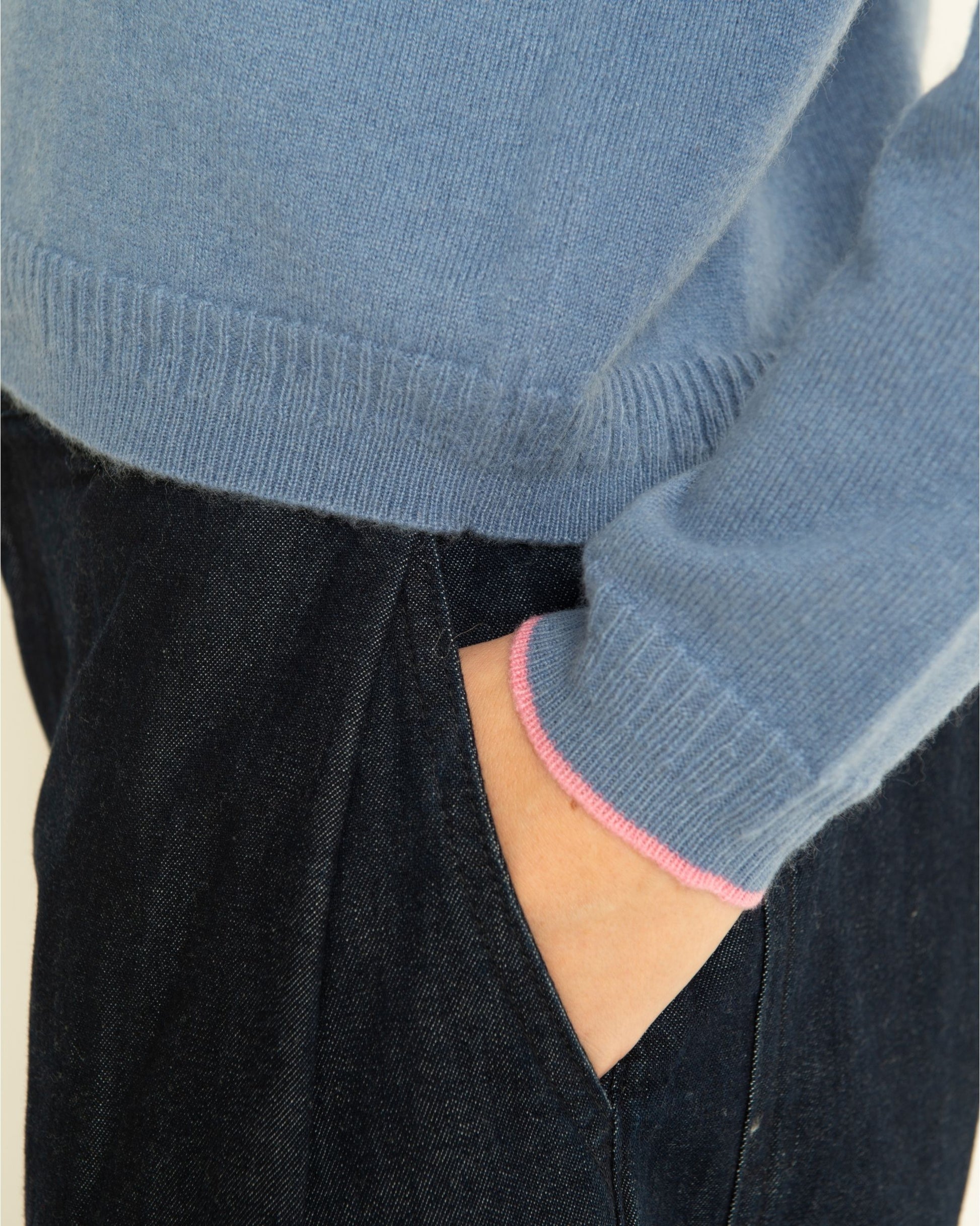 Cashmere Classic Crew Sweater Cornflower Blue