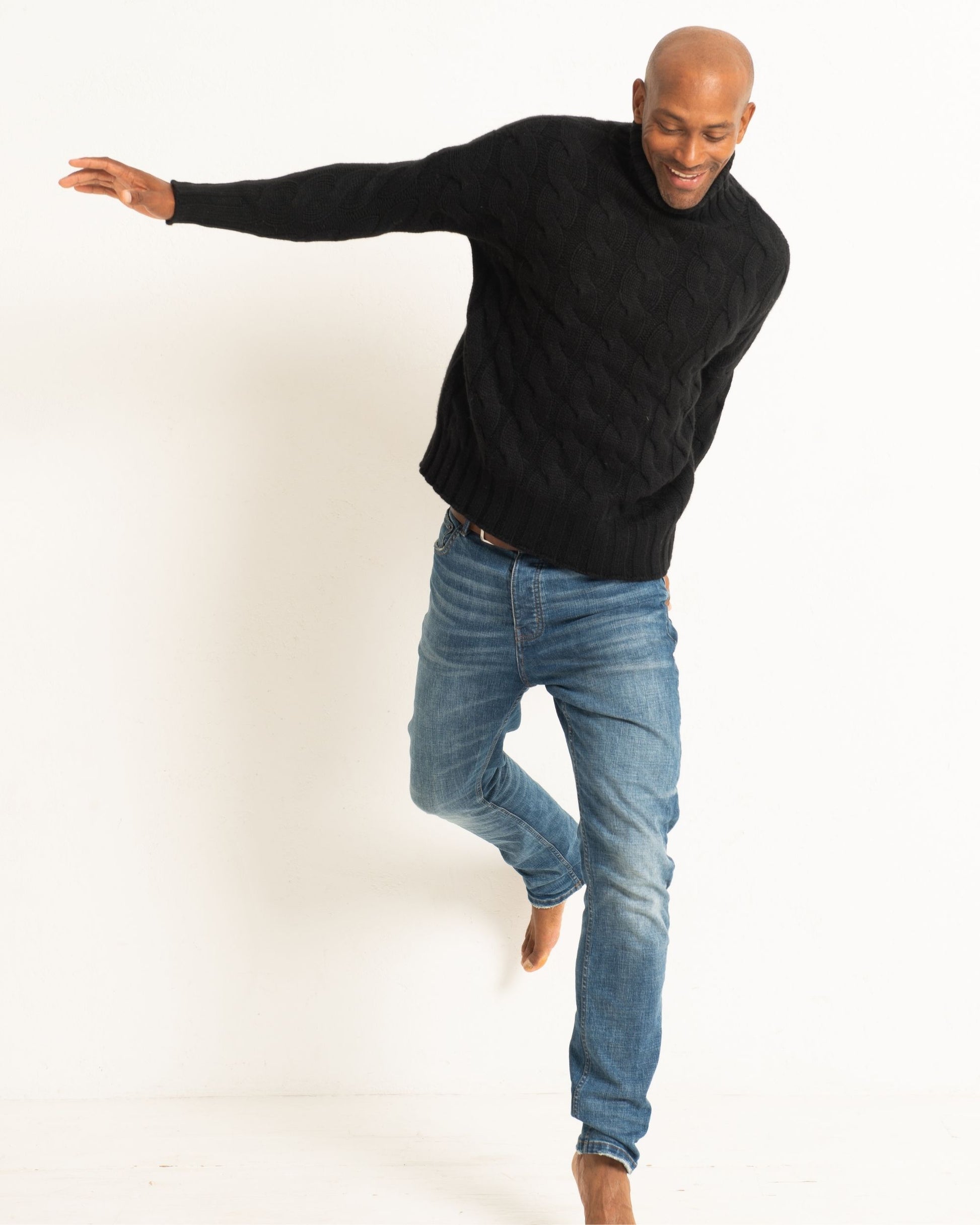 Men's Cashmere Cable Sweater Jet Black