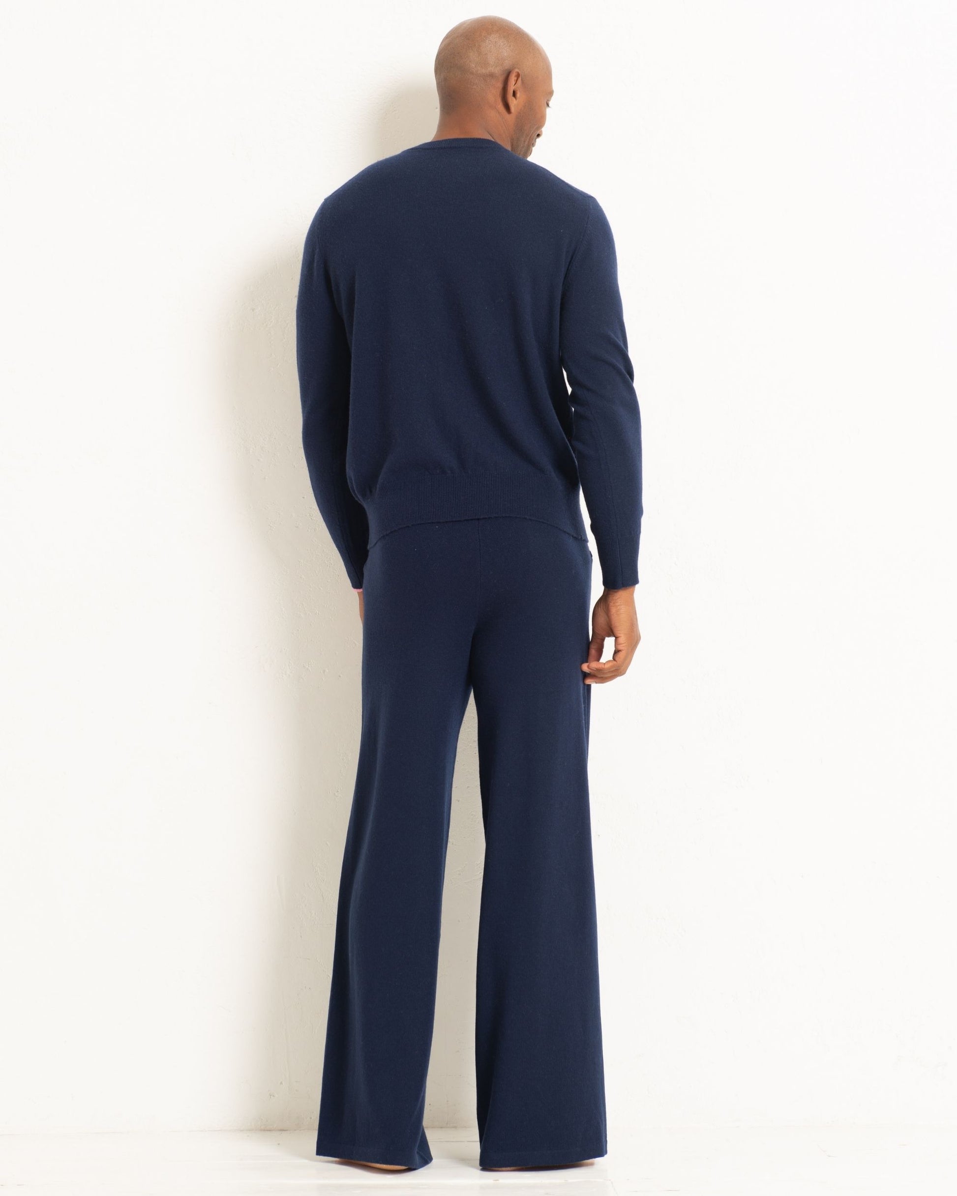 Men's Cashmere Boyfriend Crew Sweater Midnight Blue