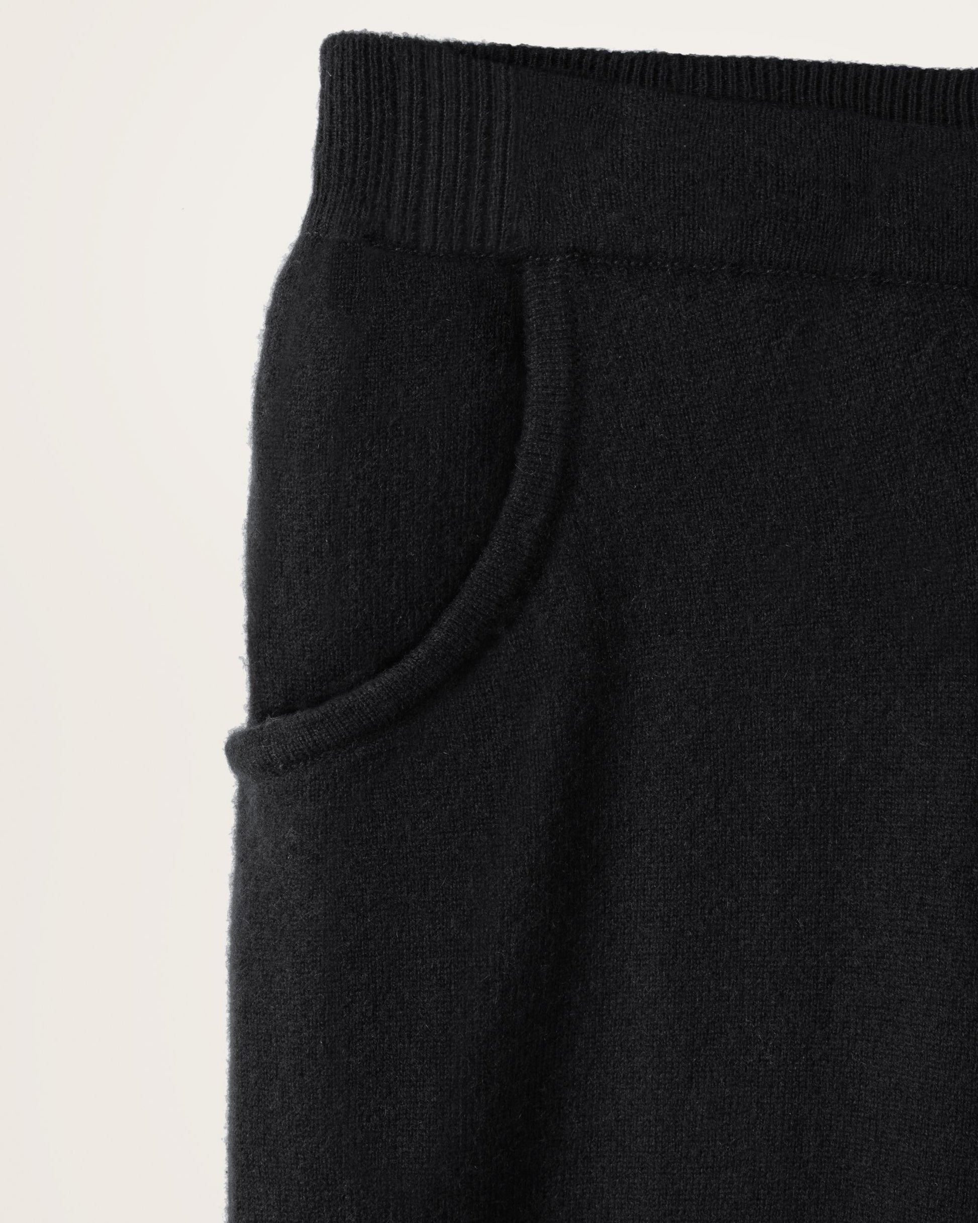 Men's Cashmere Trackpants Jet Black