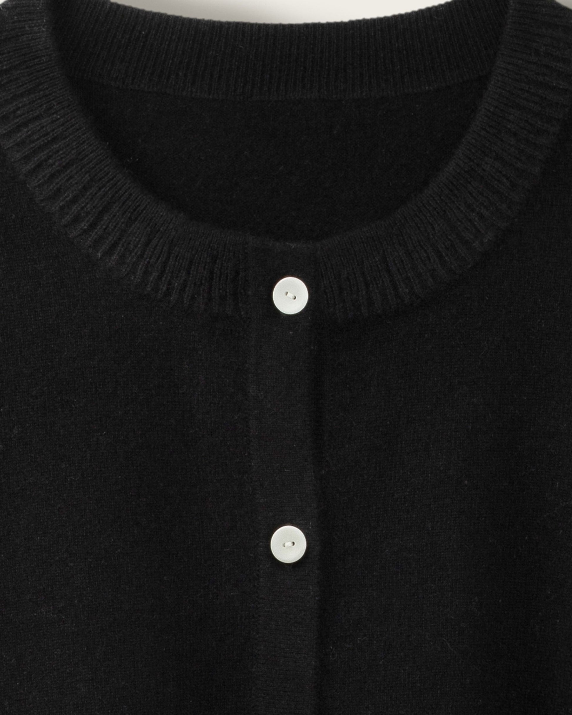 Cashmere Classic Crew Cardigan Jet Black