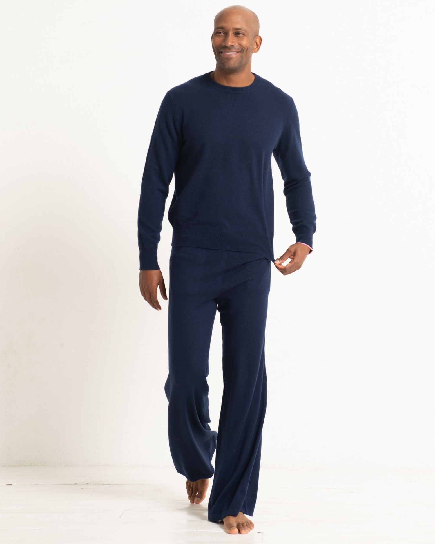 Men's Cashmere Boyfriend Crew Sweater Midnight Blue